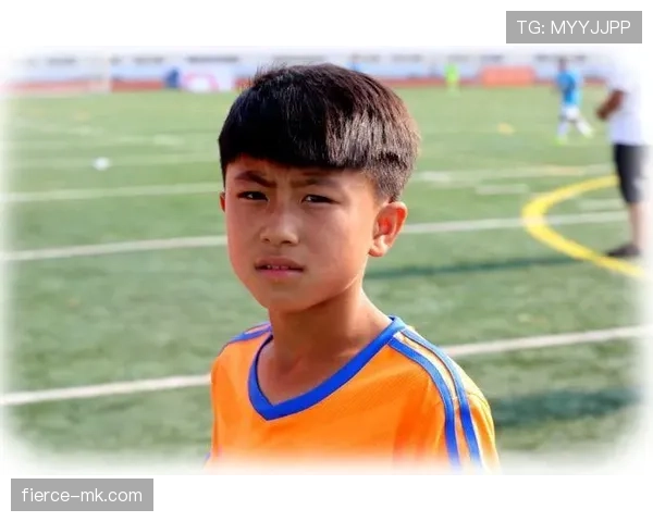 伊萨克森持续提升，未来之星闪耀足坛