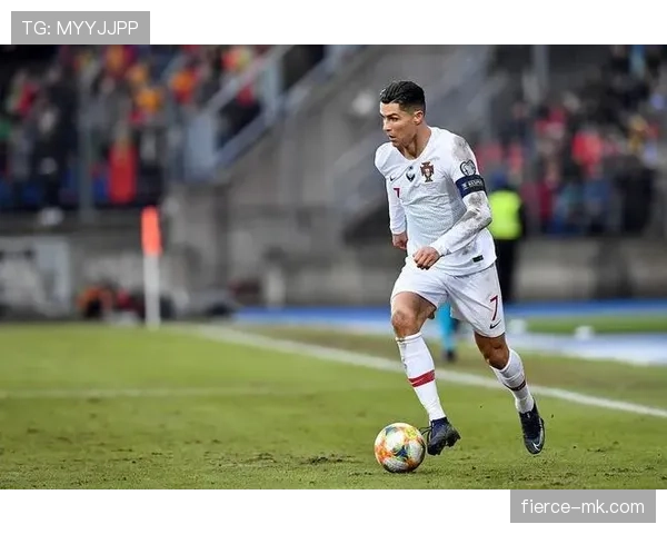 内维斯作为攻防转换枢纽的战术定位解析