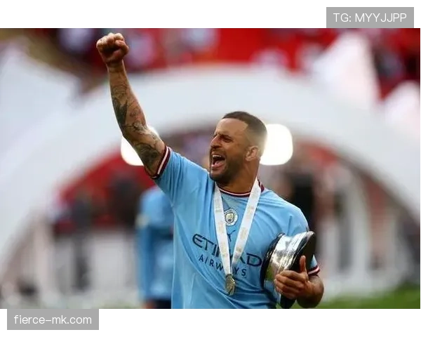 凯尔·沃克:足总杯与联赛杯夺冠的关键拼图分析 凯尔·沃克:足总杯与联赛杯夺冠的关键拼图分析