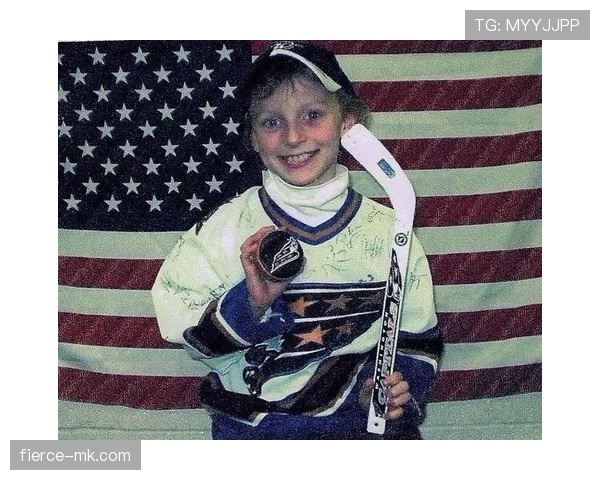 凯蒂·莱德基每天游50公里,吃饭像在喂鲨鱼